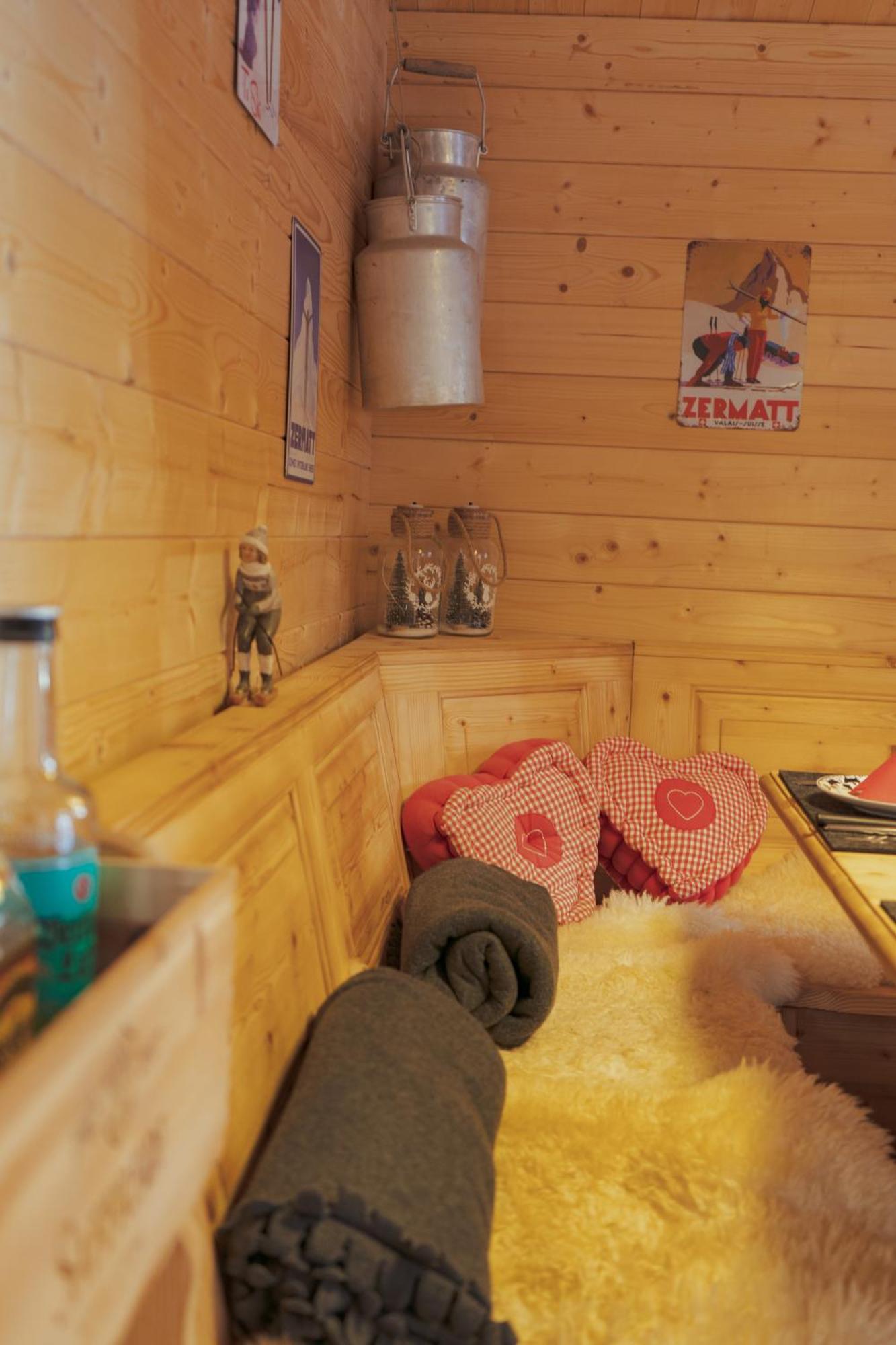 Jaegerhof Serviced Apartements Zermatt Exteriér fotografie